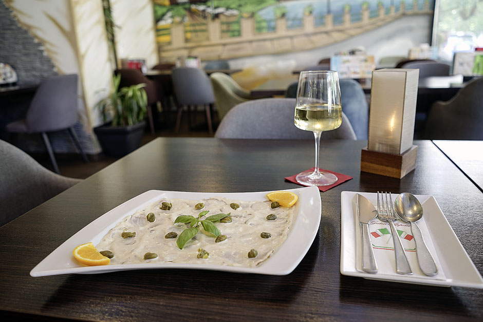 Vitello tonnato mit Kapern im Roni